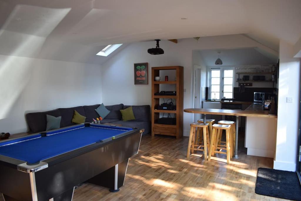 فيلا Crossing Retreat - Pool Table, Projector, Barn Tunstead  المظهر الخارجي الصورة